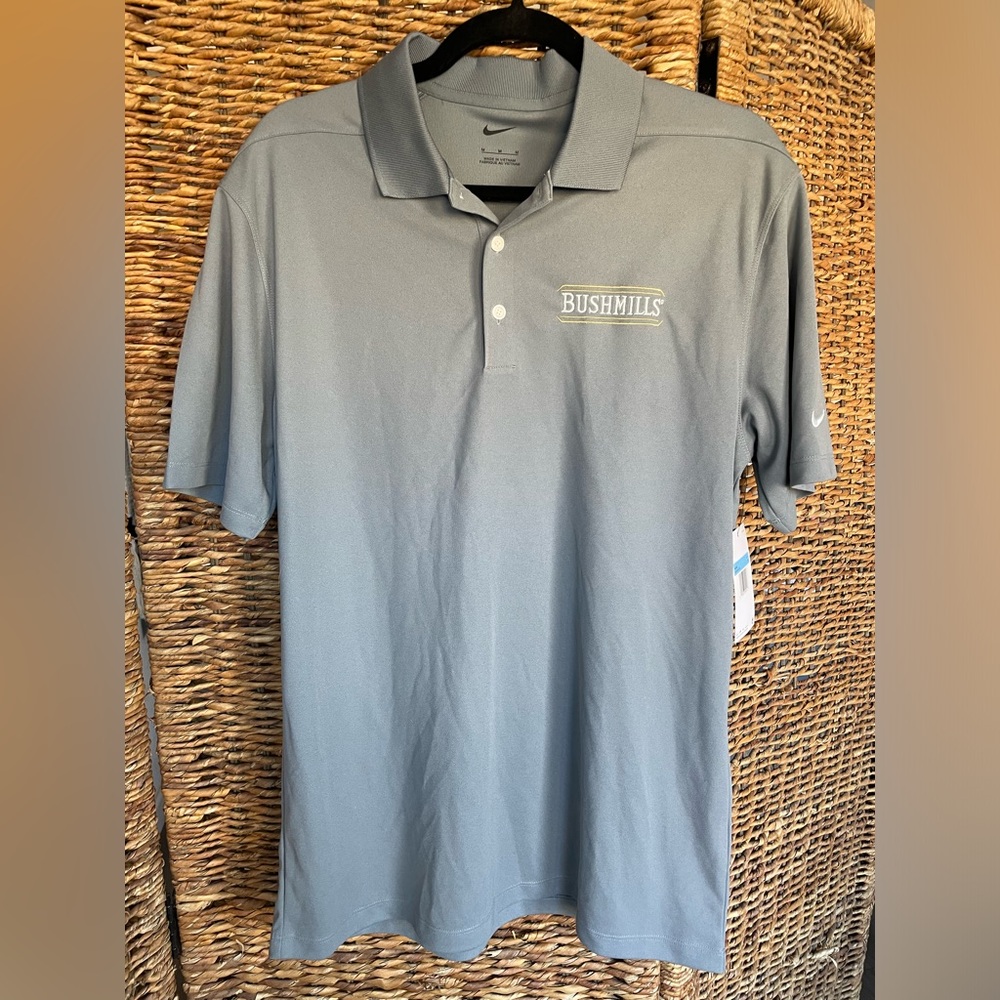 Men’s Nike athletic shirt
